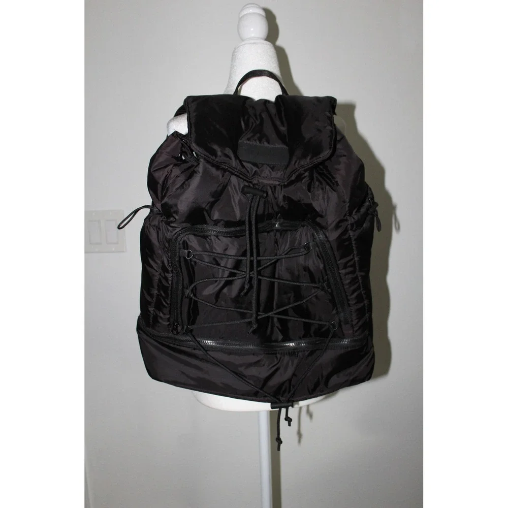 Blogilates‎ Black Puffy Backpack Nylon Drawstring Gym Bag with Shoe Compartment